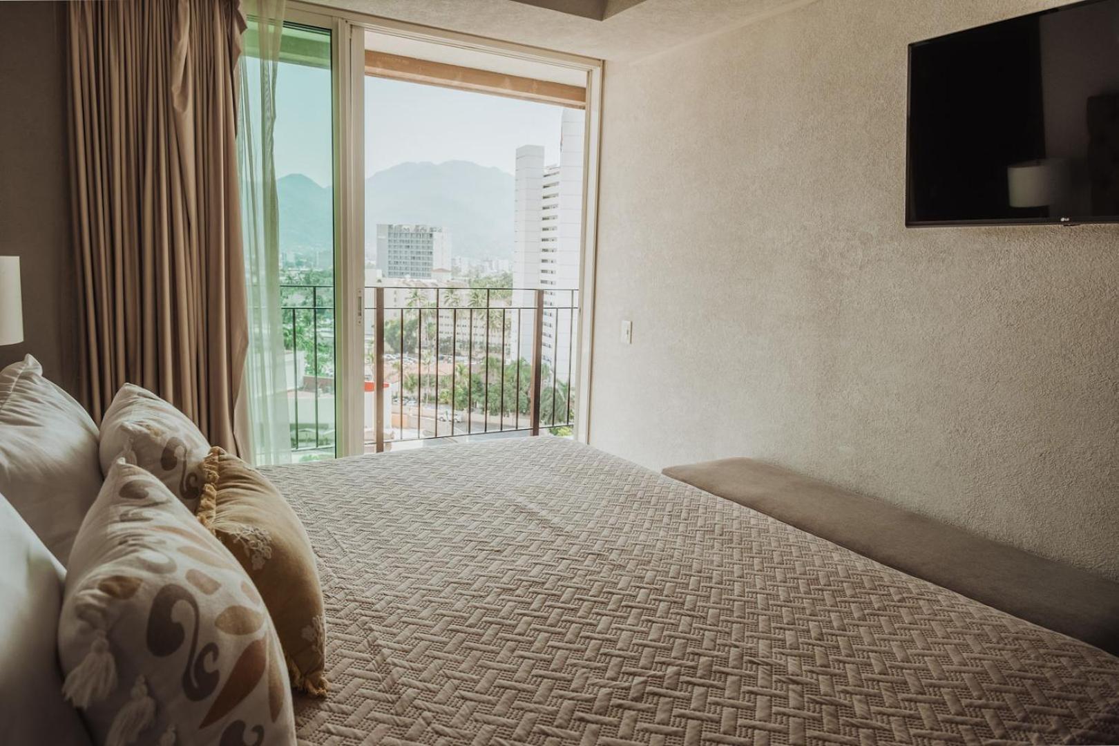 Grand Venetian Beachfront Condos Puerto Vallarta Eksteriør billede