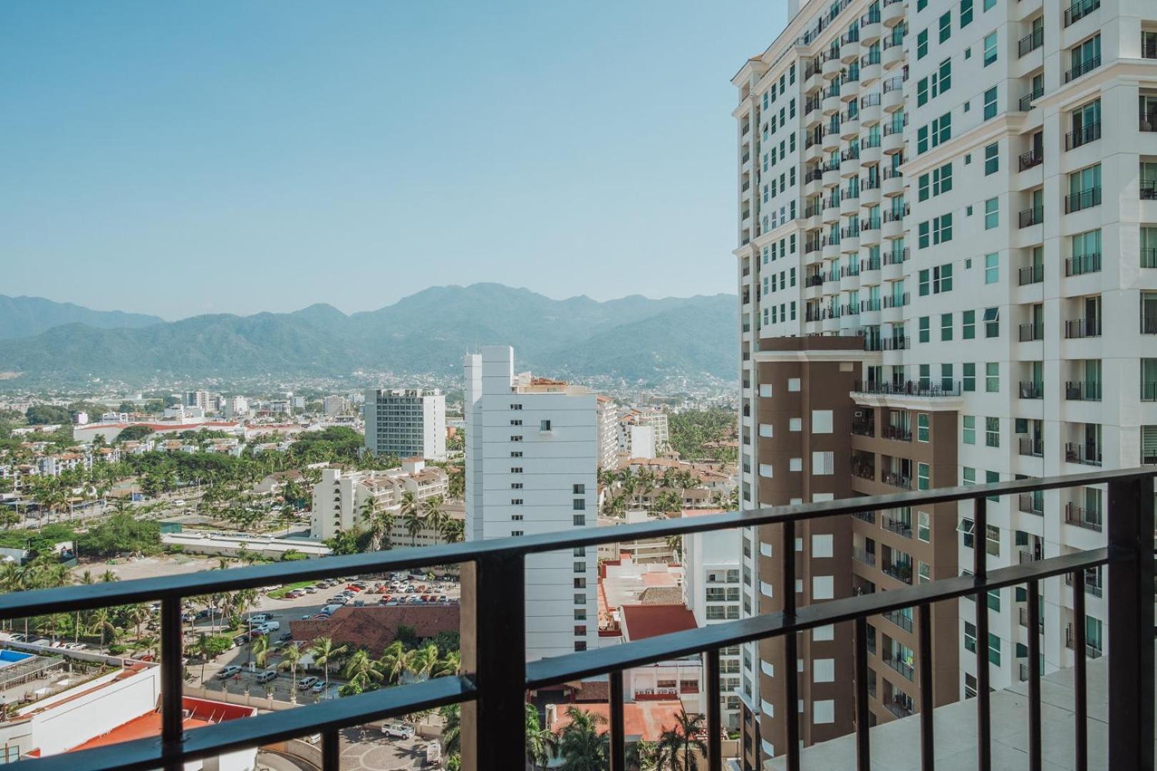 Grand Venetian Beachfront Condos Puerto Vallarta Eksteriør billede