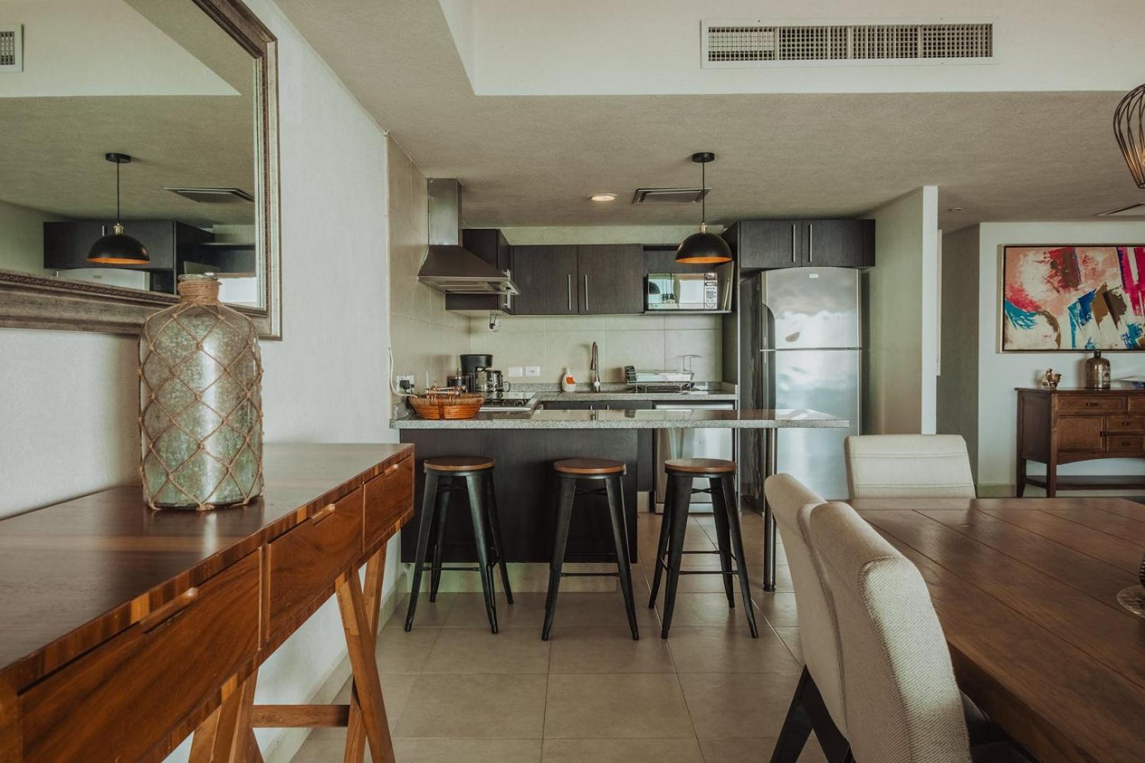 Grand Venetian Beachfront Condos Puerto Vallarta Eksteriør billede