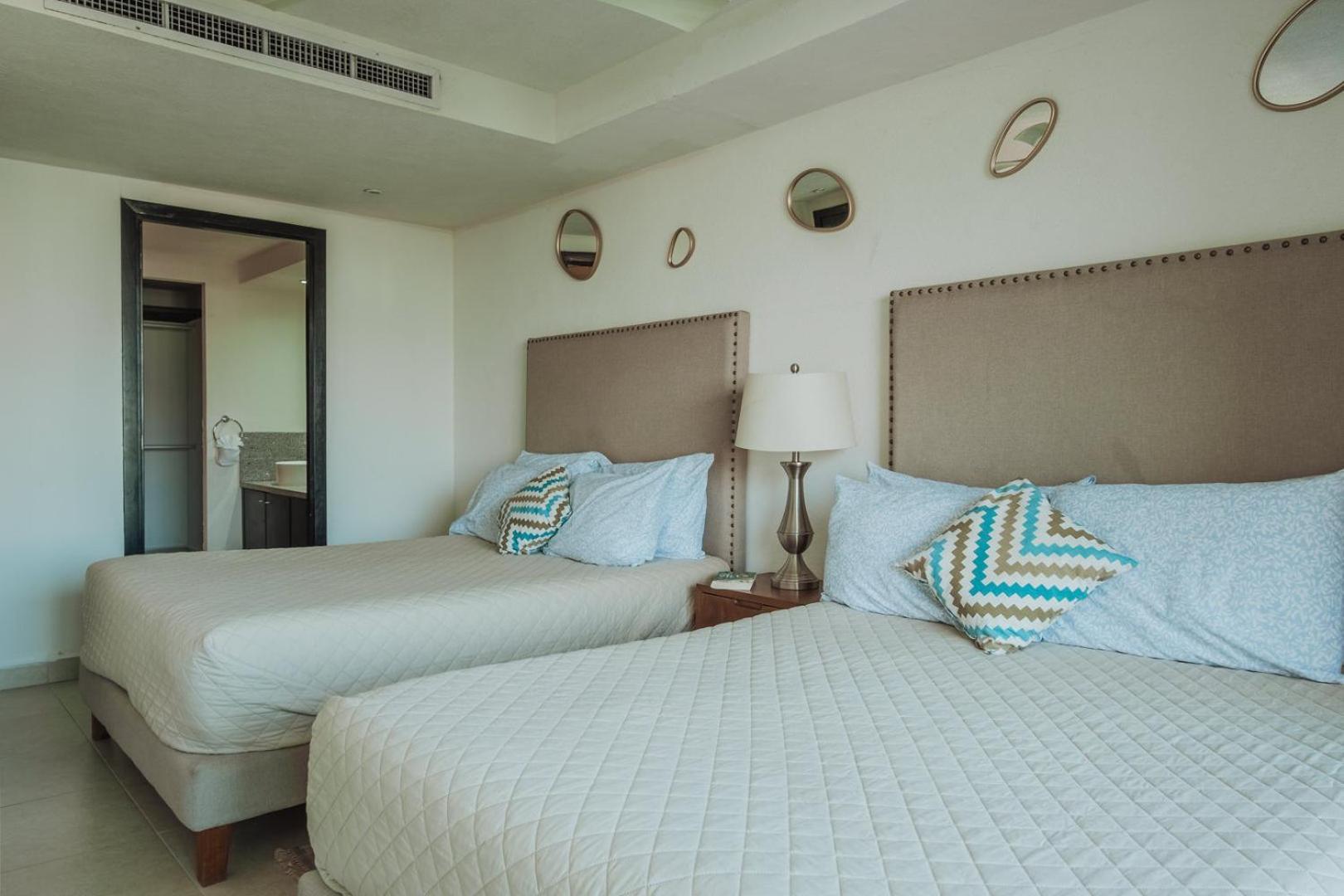 Grand Venetian Beachfront Condos Puerto Vallarta Eksteriør billede