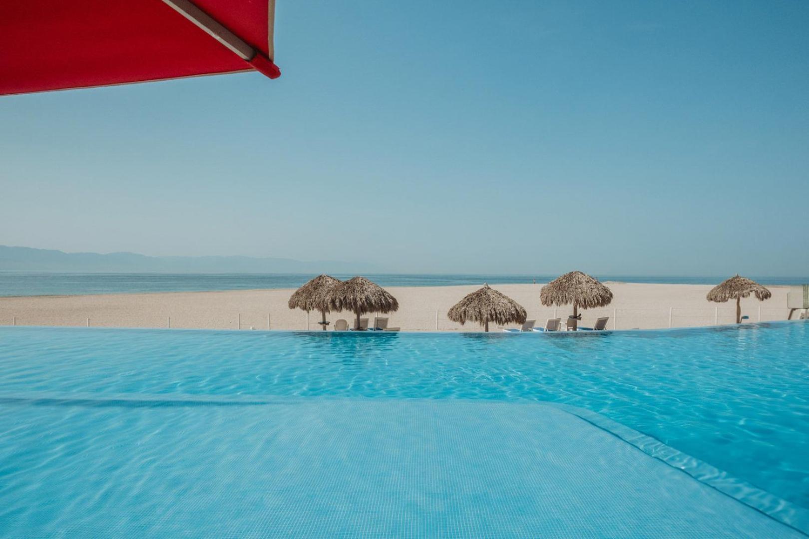 Grand Venetian Beachfront Condos Puerto Vallarta Eksteriør billede