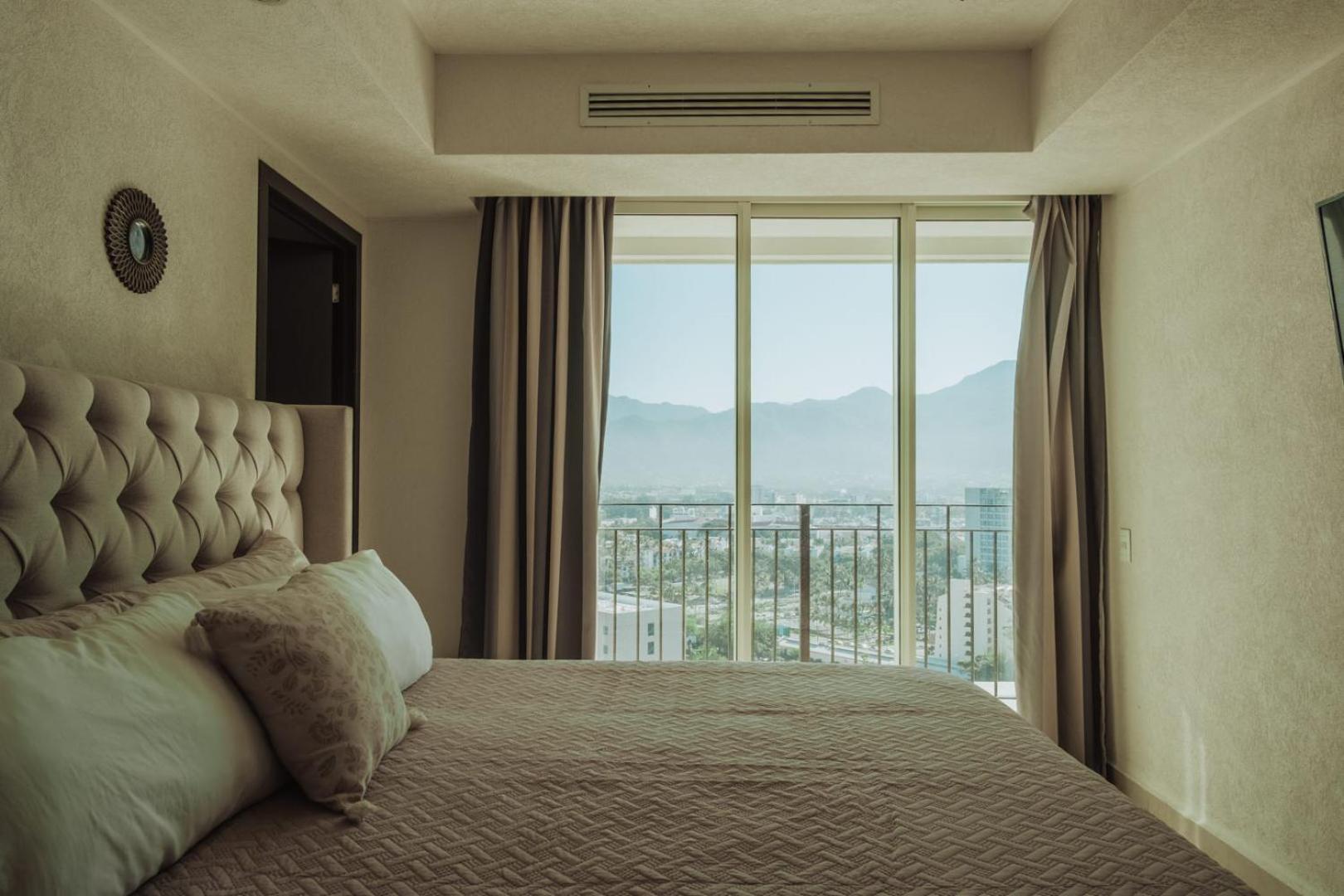 Grand Venetian Beachfront Condos Puerto Vallarta Eksteriør billede
