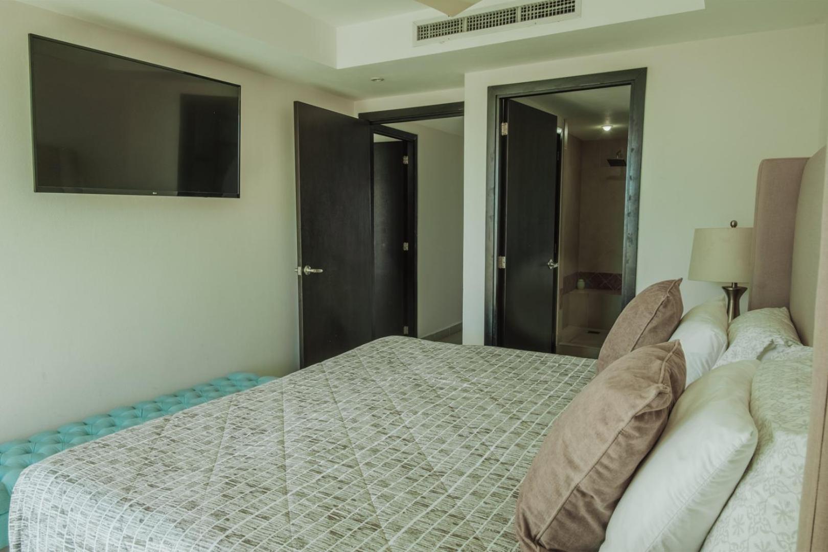 Grand Venetian Beachfront Condos Puerto Vallarta Eksteriør billede